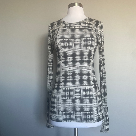 BCBGMAXAZRIA Agda Longsleve Abstract Print Casual Black White Mesh Top Blouse - Picture 5 of 7